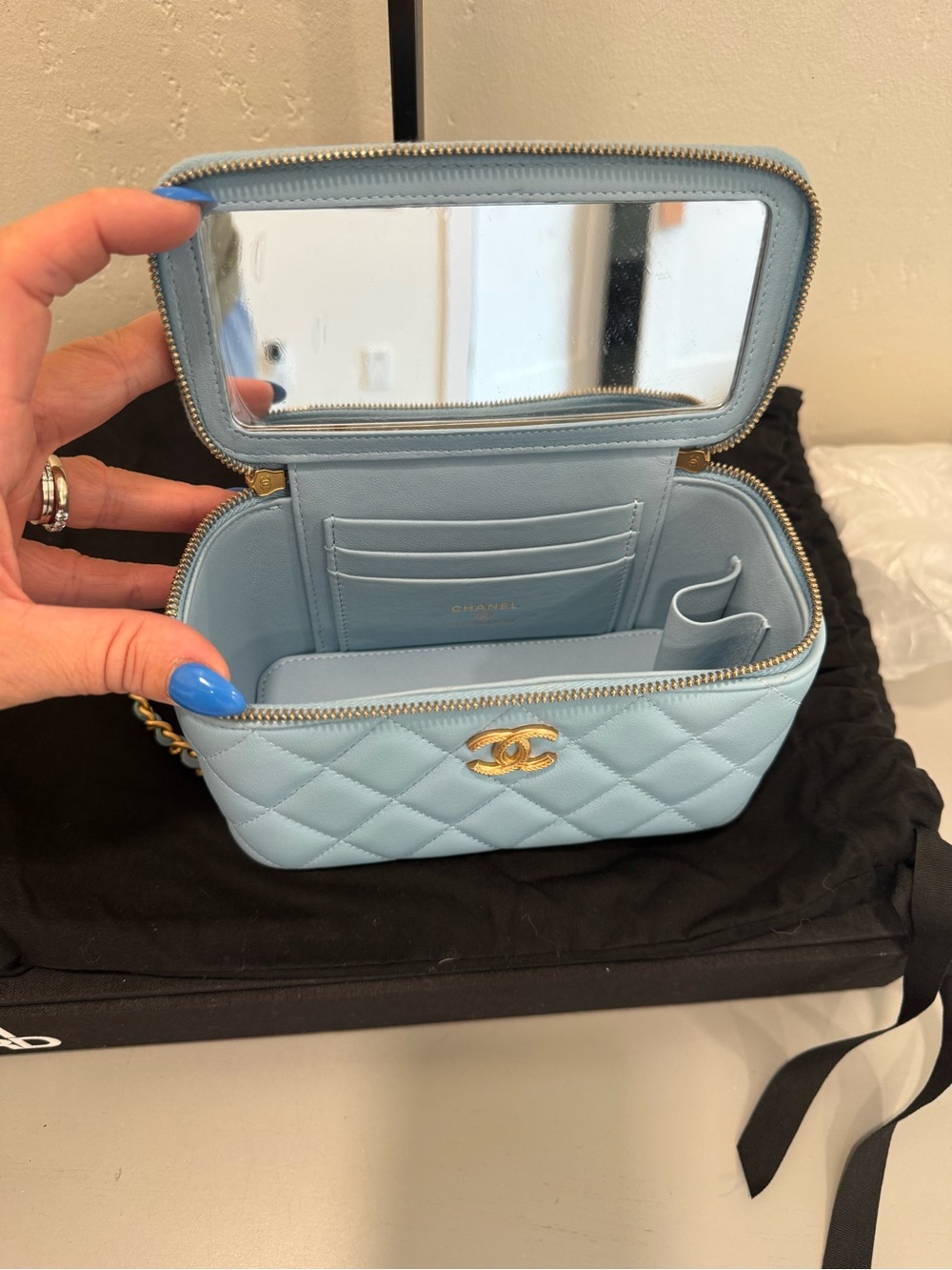 Chanel Lambskin Metal Twist Small Top Handle Vanity bag - Picture 8 of 9
